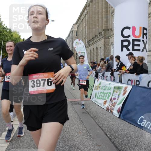 06.09.2026 - CURREX Alsterlauf Yannick Fuchs http://msf.ph/oto/10194125 06.09.2026 10:06:02 Ziel 2413, 2457, 3098, 3842, 3976, 4736, 4737, 4894, 5070, 5277, 5726, 5781, 6045, 6089, 6107, 6385, 8056, 8143 meine-sportfotos.de