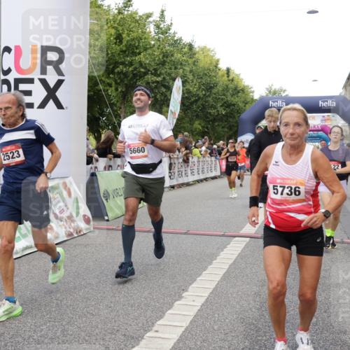 06.09.2026 - CURREX Alsterlauf Yannick Fuchs http://msf.ph/oto/10194143 06.09.2026 09:57:47 Ziel 2237, 2288, 2523, 2538, 2663, 2672, 2877, 2932, 2950, 3122, 3442, 4334, 4691, 4950, 5111, 5247, 5660, 5736, 5790, 6078, 6108, 6137, 6239, 6318, 8231, 8307 meine-sportfotos.de