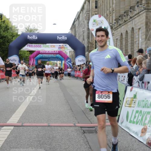 06.09.2026 - CURREX Alsterlauf Yannick Fuchs http://msf.ph/oto/10194166 06.09.2026 10:06:03 Ziel 2413, 2457, 2458, 3098, 3842, 3976, 4894, 5277, 5726, 5781, 6045, 6089, 6107, 6385, 8056, 8143 meine-sportfotos.de