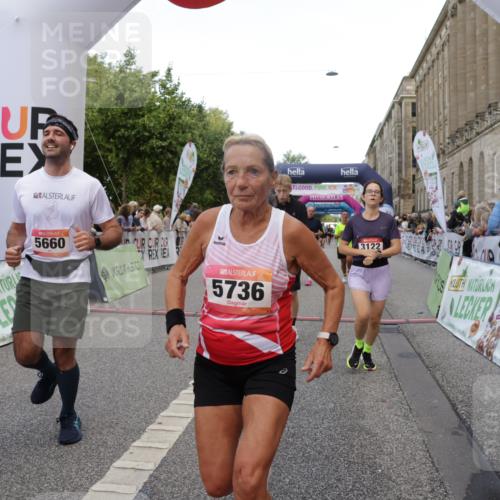 06.09.2026 - CURREX Alsterlauf Yannick Fuchs http://msf.ph/oto/10194169 06.09.2026 09:57:48 Ziel 2237, 2288, 2523, 2538, 2663, 2672, 2877, 2932, 2950, 3122, 4334, 4691, 4950, 5111, 5247, 5660, 5736, 5790, 6108, 6137, 6239, 6318, 8231, 8307 meine-sportfotos.de