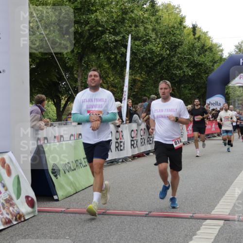 06.09.2026 - CURREX Alsterlauf Yannick Fuchs http://msf.ph/oto/10194206 06.09.2026 10:06:03 Ziel 2413, 2457, 2458, 3098, 3842, 3976, 4894, 5277, 5726, 5781, 6045, 6089, 6107, 6385, 8056, 8143 meine-sportfotos.de