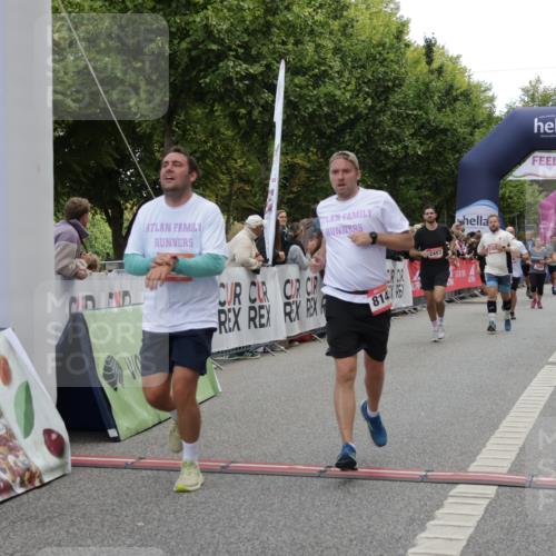 06.09.2026 - CURREX Alsterlauf Yannick Fuchs http://msf.ph/oto/10194220 06.09.2026 10:06:03 Ziel 2413, 2457, 2458, 3098, 3842, 3976, 4894, 5277, 5726, 5781, 6045, 6089, 6107, 6385, 8056, 8143 meine-sportfotos.de