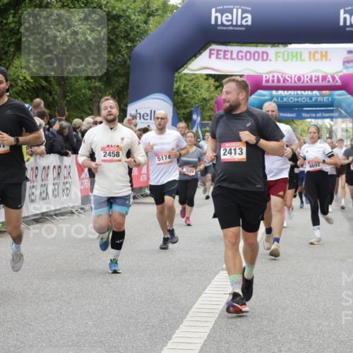 06.09.2026 - CURREX Alsterlauf Yannick Fuchs http://msf.ph/oto/10194389 06.09.2026 10:06:05 Ziel 2413, 2457, 2458, 3098, 3842, 3976, 4383, 4679, 4692, 4894, 5174, 5277, 5726, 5781, 6089, 6107, 6385, 8056, 8143, 8161 meine-sportfotos.de