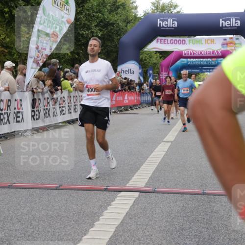 06.09.2026 - CURREX Alsterlauf Yannick Fuchs http://msf.ph/oto/10194493 06.09.2026 09:57:53 Ziel 2523, 2672, 2932, 3122, 4003, 4950, 5111, 5247, 5660, 5790, 5916, 6108, 6137, 6239 meine-sportfotos.de