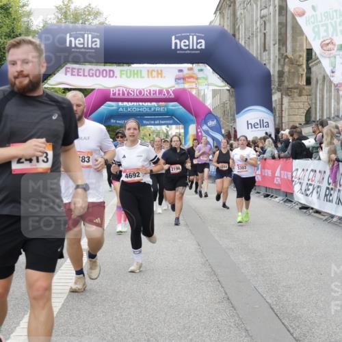 06.09.2026 - CURREX Alsterlauf Yannick Fuchs http://msf.ph/oto/10194497 06.09.2026 10:06:07 Ziel 2196, 2413, 2457, 2458, 3098, 3529, 3842, 3976, 4110, 4383, 4545, 4679, 4692, 4894, 5174, 5277, 5303, 5726, 6089, 6107, 6385, 6433, 8056, 8143, 8161 meine-sportfotos.de
