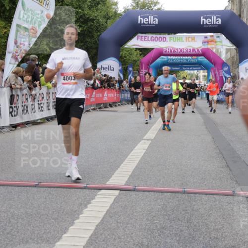 06.09.2026 - CURREX Alsterlauf Yannick Fuchs http://msf.ph/oto/10194511 06.09.2026 09:57:54 Ziel 2672, 2932, 2965, 3122, 3403, 4003, 4950, 5111, 5660, 5790, 5916, 6108, 6239 meine-sportfotos.de