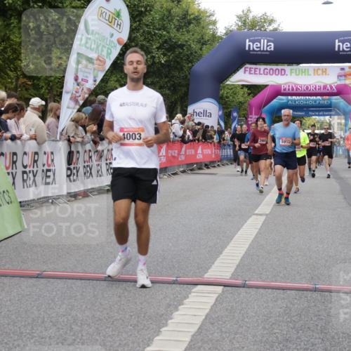 06.09.2026 - CURREX Alsterlauf Yannick Fuchs http://msf.ph/oto/10194548 06.09.2026 09:57:54 Ziel 2672, 2932, 2965, 3122, 3403, 4003, 4950, 5111, 5660, 5790, 5916, 6108, 6239 meine-sportfotos.de