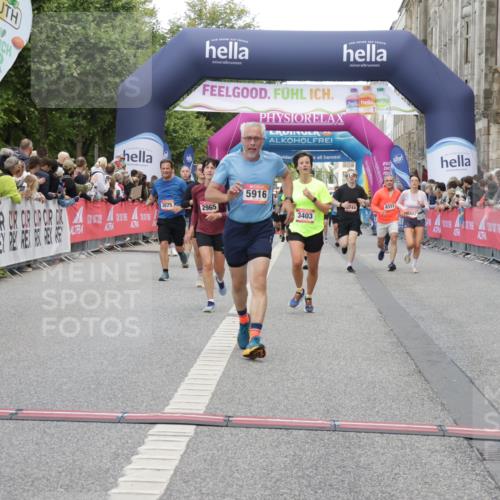 06.09.2026 - CURREX Alsterlauf Yannick Fuchs http://msf.ph/oto/10194713 06.09.2026 09:57:56 Ziel 2672, 2875, 2932, 2965, 3075, 3403, 3744, 4003, 4950, 5111, 5470, 5790, 5916, 6108, 6239 meine-sportfotos.de