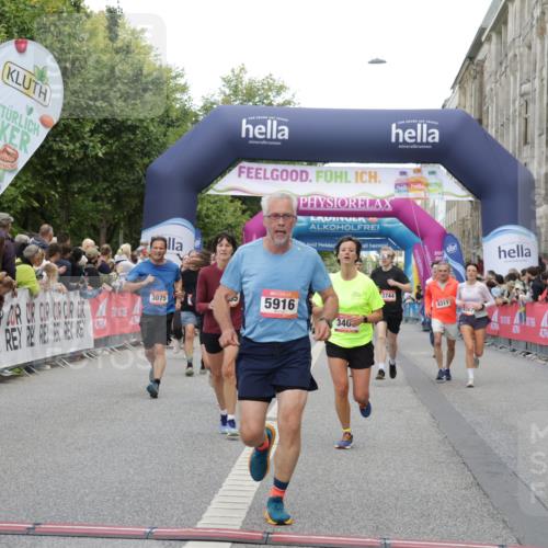 06.09.2026 - CURREX Alsterlauf Yannick Fuchs http://msf.ph/oto/10194775 06.09.2026 09:57:57 Ziel 2672, 2875, 2965, 3075, 3307, 3369, 3403, 3744, 4003, 5470, 5790, 5916, 6108, 6153, 6239, 8311 meine-sportfotos.de