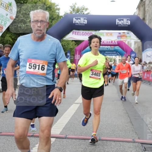 06.09.2026 - CURREX Alsterlauf Yannick Fuchs http://msf.ph/oto/10194844 06.09.2026 09:57:58 Ziel 2672, 2875, 2965, 3075, 3307, 3369, 3403, 3744, 4003, 5470, 5790, 5916, 6153, 8152, 8229, 8311 meine-sportfotos.de