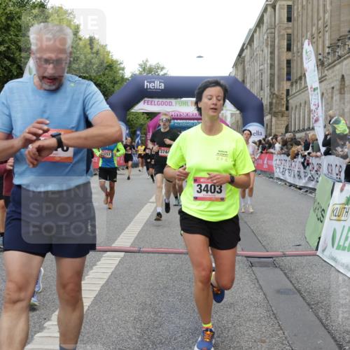 06.09.2026 - CURREX Alsterlauf Yannick Fuchs http://msf.ph/oto/10194945 06.09.2026 09:58:00 Ziel 2875, 2965, 3075, 3307, 3369, 3403, 3743, 3744, 4003, 4864, 5470, 5916, 6153, 8066, 8152, 8229, 8311 meine-sportfotos.de
