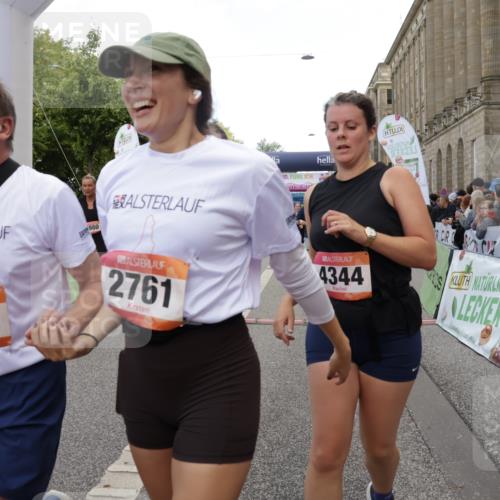 06.09.2026 - CURREX Alsterlauf Yannick Fuchs http://msf.ph/oto/10195079 06.09.2026 10:06:15 Ziel 2196, 2458, 2761, 2762, 2763, 2779, 3130, 3228, 3247, 3337, 3515, 3529, 3674, 3677, 3980, 4027, 4075, 4110, 4344, 4383, 4545, 4679, 4692, 4873, 5003, 5174, 5303, 5364, 5689, 6093, 6308, 6328, 6350, 6433, 8161 meine-sportfotos.de