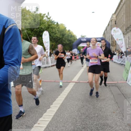 06.09.2026 - CURREX Alsterlauf Yannick Fuchs http://msf.ph/oto/10195147 06.09.2026 10:06:17 Ziel 2196, 2625, 2761, 2762, 2763, 2779, 3130, 3228, 3247, 3337, 3515, 3529, 3674, 3677, 3736, 3980, 4027, 4075, 4110, 4344, 4545, 4873, 5003, 5181, 5303, 5364, 5689, 6093, 6308, 6328, 6350, 6433 meine-sportfotos.de