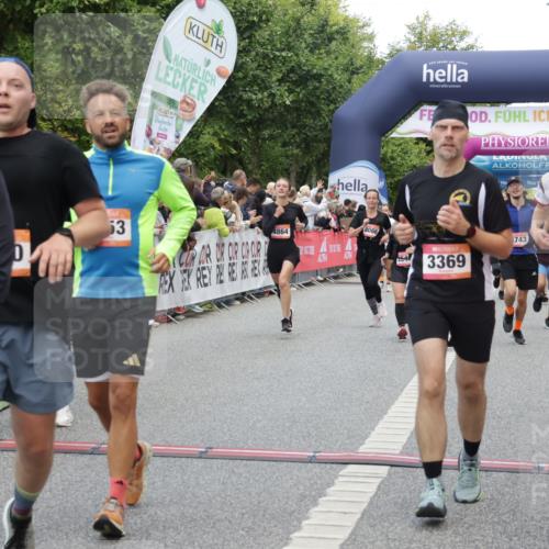 06.09.2026 - CURREX Alsterlauf Yannick Fuchs http://msf.ph/oto/10195157 06.09.2026 09:58:02 Ziel 2875, 2965, 3075, 3307, 3369, 3403, 3497, 3743, 3744, 3923, 4864, 5470, 5518, 5548, 5707, 5916, 6153, 8066, 8152, 8229, 8311 meine-sportfotos.de