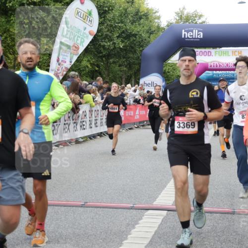 06.09.2026 - CURREX Alsterlauf Yannick Fuchs http://msf.ph/oto/10195174 06.09.2026 09:58:02 Ziel 2875, 2965, 3075, 3307, 3369, 3403, 3497, 3743, 3744, 3923, 4864, 5470, 5518, 5548, 5707, 5916, 6153, 8066, 8152, 8229, 8311 meine-sportfotos.de