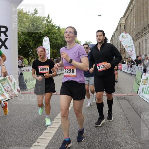06.09.2026 - CURREX Alsterlauf Yannick Fuchs http://msf.ph/oto/10195197 06.09.2026 10:06:17 Ziel 2196, 2625, 2761, 2762, 2763, 2779, 3130, 3228, 3247, 3337, 3515, 3529, 3674, 3677, 3736, 3980, 4027, 4075, 4110, 4344, 4545, 4873, 5003, 5181, 5303, 5364, 5689, 6093, 6308, 6328, 6350, 6433 meine-sportfotos.de