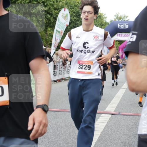 06.09.2026 - CURREX Alsterlauf Yannick Fuchs http://msf.ph/oto/10195302 06.09.2026 09:58:04 Ziel 2875, 2965, 3075, 3307, 3369, 3403, 3497, 3580, 3743, 3744, 3841, 3923, 4327, 4864, 5470, 5518, 5548, 5707, 5916, 6153, 8066, 8152, 8229, 8311 meine-sportfotos.de