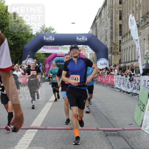 06.09.2026 - CURREX Alsterlauf Yannick Fuchs http://msf.ph/oto/10195341 06.09.2026 09:58:05 Ziel 2875, 2965, 3075, 3307, 3369, 3394, 3403, 3497, 3580, 3743, 3744, 3841, 3923, 4327, 4864, 5470, 5518, 5548, 5707, 6153, 6343, 8066, 8152, 8229, 8311 meine-sportfotos.de