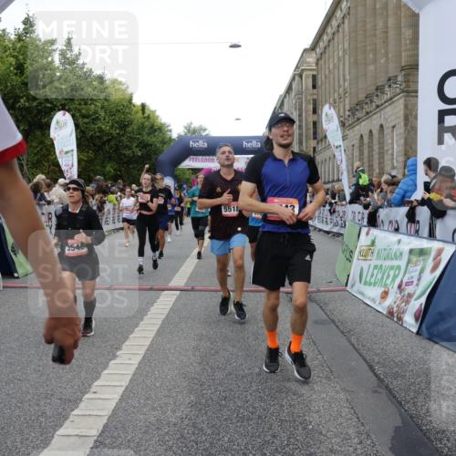 06.09.2026 - CURREX Alsterlauf Yannick Fuchs http://msf.ph/oto/10195416 06.09.2026 09:58:06 Ziel 2875, 2965, 3075, 3307, 3369, 3394, 3403, 3497, 3553, 3580, 3743, 3744, 3841, 3872, 3923, 4034, 4327, 4864, 5470, 5518, 5548, 5707, 6153, 6343, 8066, 8152, 8163, 8229, 8311 meine-sportfotos.de