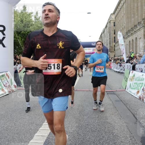 06.09.2026 - CURREX Alsterlauf Yannick Fuchs http://msf.ph/oto/10195538 06.09.2026 09:58:08 Ziel 2875, 3307, 3369, 3394, 3497, 3553, 3580, 3743, 3744, 3841, 3872, 3923, 4034, 4327, 4864, 5470, 5518, 5548, 5707, 6153, 6227, 6343, 8066, 8152, 8163, 8229, 8311 meine-sportfotos.de