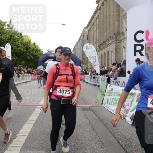 06.09.2026 - CURREX Alsterlauf Yannick Fuchs http://msf.ph/oto/10195551 06.09.2026 10:06:22 Ziel 2625, 2863, 3130, 3228, 3247, 3337, 3736, 3942, 3947, 3980, 4027, 4075, 4508, 4650, 4873, 5003, 5181, 5364, 5600, 5689, 6093, 6308, 6328, 6350, 8183 meine-sportfotos.de