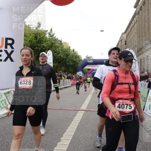06.09.2026 - CURREX Alsterlauf Yannick Fuchs http://msf.ph/oto/10195561 06.09.2026 10:06:23 Ziel 2625, 2863, 3130, 3228, 3247, 3736, 3942, 3947, 4027, 4075, 4508, 4650, 4873, 5003, 5181, 5364, 5600, 5689, 6093, 6308, 6328, 6350, 8183 meine-sportfotos.de