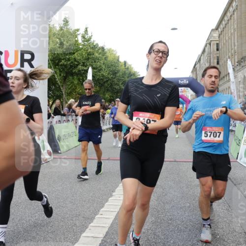06.09.2026 - CURREX Alsterlauf Yannick Fuchs http://msf.ph/oto/10195579 06.09.2026 09:58:09 Ziel 3307, 3369, 3394, 3497, 3553, 3580, 3743, 3841, 3872, 3923, 4034, 4327, 4864, 5518, 5548, 5707, 6153, 6227, 6343, 6409, 8066, 8152, 8163, 8229, 8311 meine-sportfotos.de