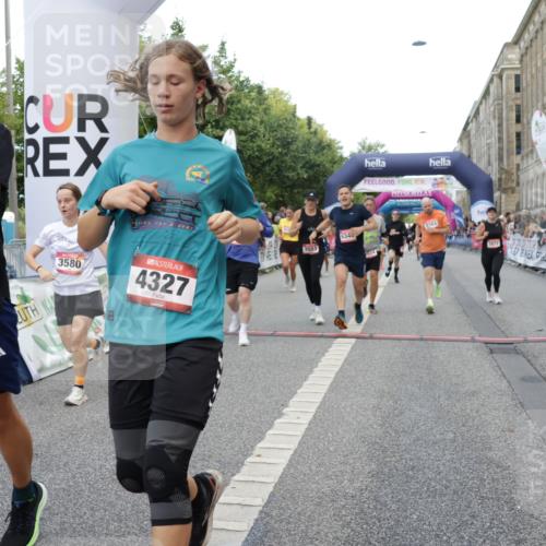 06.09.2026 - CURREX Alsterlauf Yannick Fuchs http://msf.ph/oto/10195683 06.09.2026 09:58:10 Ziel 3394, 3497, 3553, 3580, 3743, 3841, 3872, 3923, 4034, 4327, 4864, 5518, 5548, 5707, 5986, 6227, 6343, 6409, 8066, 8152, 8163, 8229 meine-sportfotos.de