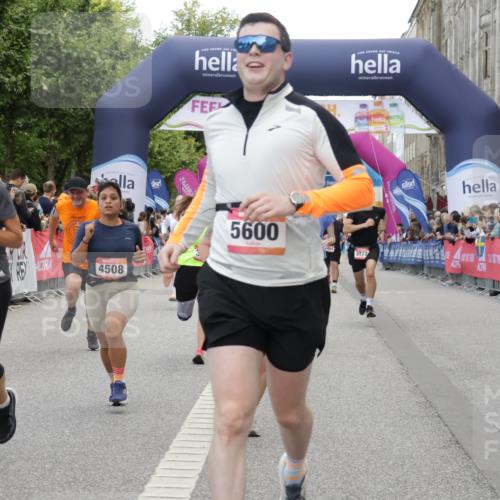 06.09.2026 - CURREX Alsterlauf Yannick Fuchs http://msf.ph/oto/10195704 06.09.2026 10:06:25 Ziel 2266, 2625, 2863, 3736, 3772, 3942, 3947, 4027, 4075, 4508, 4650, 4819, 5003, 5181, 5364, 5600, 6308, 6328, 6350, 8183 meine-sportfotos.de
