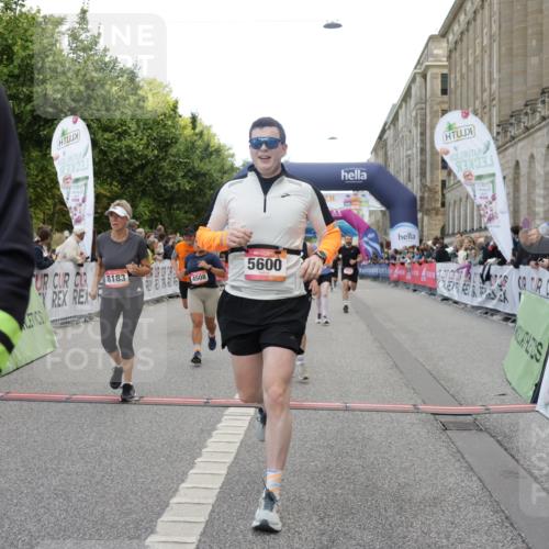 06.09.2026 - CURREX Alsterlauf Yannick Fuchs http://msf.ph/oto/10195711 06.09.2026 10:06:25 Ziel 2266, 2625, 2863, 3736, 3772, 3942, 3947, 4027, 4075, 4508, 4650, 4819, 5003, 5181, 5364, 5600, 6308, 6328, 6350, 8183 meine-sportfotos.de