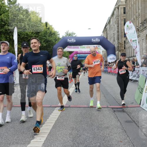 06.09.2026 - CURREX Alsterlauf Yannick Fuchs http://msf.ph/oto/10195760 06.09.2026 09:58:11 Ziel 3394, 3497, 3553, 3580, 3743, 3841, 3872, 3923, 4034, 4327, 4864, 5518, 5548, 5707, 5986, 6227, 6343, 6409, 8066, 8163 meine-sportfotos.de
