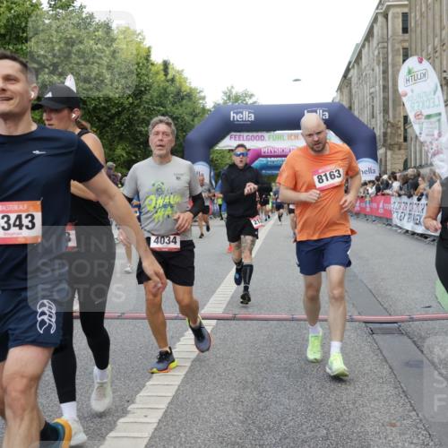 06.09.2026 - CURREX Alsterlauf Yannick Fuchs http://msf.ph/oto/10195831 06.09.2026 09:58:12 Ziel 2864, 3394, 3497, 3553, 3580, 3743, 3841, 3872, 3923, 4034, 4327, 4864, 5518, 5548, 5707, 5986, 6227, 6343, 6409, 8066, 8163 meine-sportfotos.de