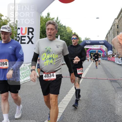 06.09.2026 - CURREX Alsterlauf Yannick Fuchs http://msf.ph/oto/10195948 06.09.2026 09:58:14 Ziel 2706, 2864, 3394, 3497, 3553, 3580, 3603, 3841, 3872, 3923, 4034, 4327, 4732, 5707, 5986, 6227, 6343, 6409, 8003, 8163 meine-sportfotos.de