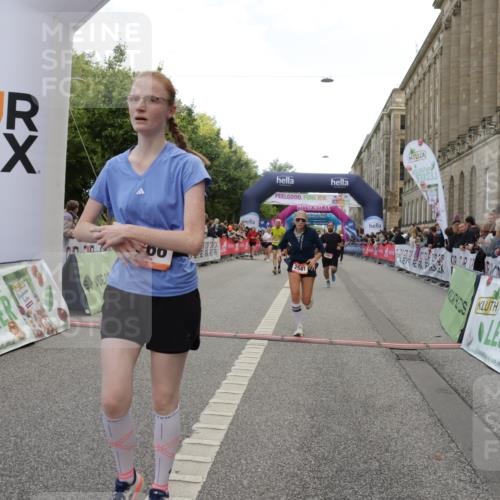 06.09.2026 - CURREX Alsterlauf Yannick Fuchs http://msf.ph/oto/10196034 06.09.2026 10:06:31 Ziel 2266, 2541, 2863, 3772, 3942, 3947, 4508, 4819, 5600, 6085, 6464, 8183 meine-sportfotos.de