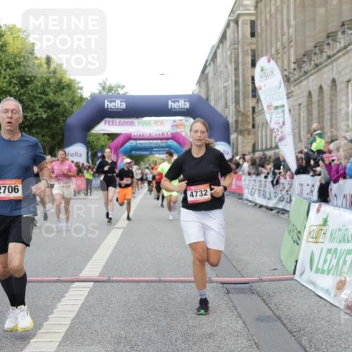 06.09.2026 - CURREX Alsterlauf Yannick Fuchs http://msf.ph/oto/10196263 06.09.2026 09:58:19 Ziel 2706, 2864, 3603, 3679, 3804, 4106, 4501, 4525, 4732, 4800, 5018, 5257, 5986, 6227, 6409, 8003, 8052 meine-sportfotos.de