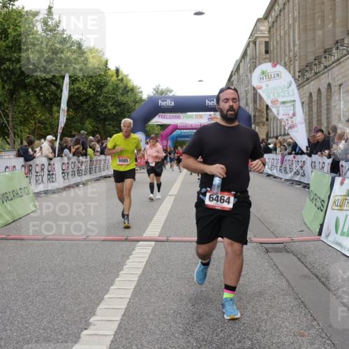 06.09.2026 - CURREX Alsterlauf Yannick Fuchs http://msf.ph/oto/10196313 06.09.2026 10:06:34 Ziel 2266, 2541, 3491, 3772, 3942, 3947, 4337, 4508, 4725, 4819, 5001, 6085, 6464 meine-sportfotos.de