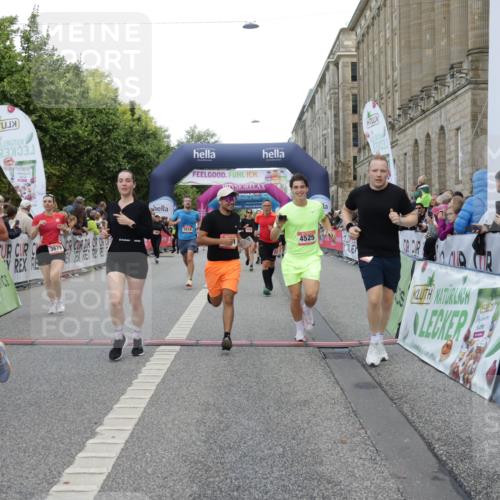 06.09.2026 - CURREX Alsterlauf Yannick Fuchs http://msf.ph/oto/10196458 06.09.2026 09:58:22 Ziel 2706, 2864, 3055, 3603, 3679, 3804, 4106, 4501, 4525, 4732, 4800, 4806, 5018, 5257, 5858, 5986, 8003, 8052, 8296 meine-sportfotos.de