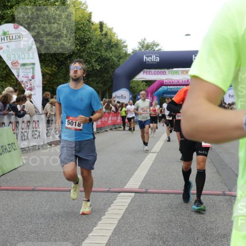 06.09.2026 - CURREX Alsterlauf Yannick Fuchs http://msf.ph/oto/10196574 06.09.2026 09:58:24 Ziel 2013, 2706, 2864, 3055, 3560, 3603, 3679, 3804, 4106, 4501, 4525, 4732, 4800, 4806, 5018, 5257, 5840, 5858, 8003, 8052, 8296 meine-sportfotos.de