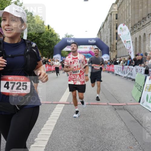 06.09.2026 - CURREX Alsterlauf Yannick Fuchs http://msf.ph/oto/10196624 06.09.2026 10:06:39 Ziel 2270, 2532, 2533, 3266, 3267, 3491, 4337, 4347, 4725, 5001, 5167, 6085, 6275, 6464 meine-sportfotos.de