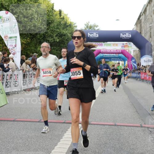 06.09.2026 - CURREX Alsterlauf Yannick Fuchs http://msf.ph/oto/10196718 06.09.2026 09:58:27 Ziel 2013, 2173, 3055, 3261, 3560, 3679, 3693, 3804, 4050, 4106, 4352, 4501, 4525, 4800, 4806, 5018, 5257, 5640, 5840, 5858, 6099, 6470, 8052, 8296, 8319 meine-sportfotos.de