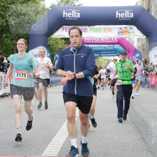 06.09.2026 - CURREX Alsterlauf Yannick Fuchs http://msf.ph/oto/10196844 06.09.2026 09:58:29 Ziel 2013, 2173, 3031, 3055, 3261, 3560, 3679, 3693, 4050, 4106, 4352, 4501, 4525, 4806, 5018, 5257, 5640, 5840, 5858, 6099, 6118, 6470, 8077, 8296, 8319 meine-sportfotos.de