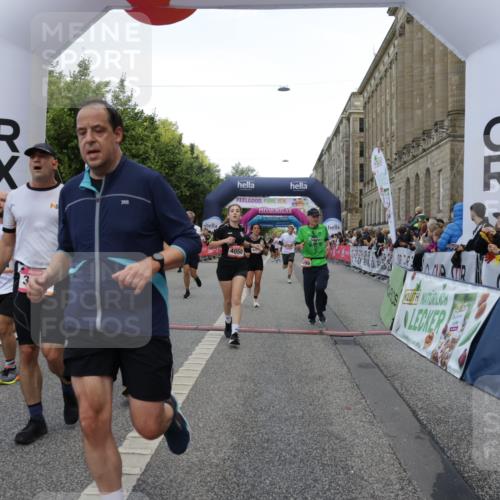 06.09.2026 - CURREX Alsterlauf Yannick Fuchs http://msf.ph/oto/10196969 06.09.2026 09:58:31 Ziel 2013, 2173, 3031, 3055, 3261, 3560, 3693, 4050, 4352, 4423, 4806, 5018, 5521, 5640, 5725, 5840, 5858, 6099, 6118, 6470, 8077, 8296, 8319 meine-sportfotos.de