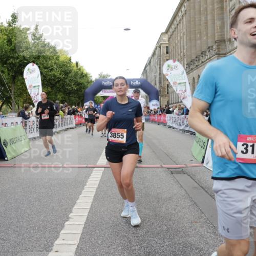 06.09.2026 - CURREX Alsterlauf Yannick Fuchs http://msf.ph/oto/10196971 06.09.2026 10:06:47 Ziel 2270, 2428, 2532, 2533, 2745, 3142, 3143, 3266, 3267, 3500, 3501, 3502, 3537, 3675, 3855, 4347, 5143, 5167, 5471, 6275, 6285, 8017 meine-sportfotos.de