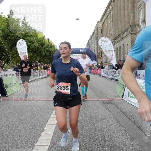 06.09.2026 - CURREX Alsterlauf Yannick Fuchs http://msf.ph/oto/10196993 06.09.2026 10:06:47 Ziel 2270, 2428, 2532, 2533, 2745, 3142, 3143, 3266, 3267, 3500, 3501, 3502, 3537, 3675, 3855, 4347, 5143, 5167, 5471, 6275, 6285, 8017 meine-sportfotos.de