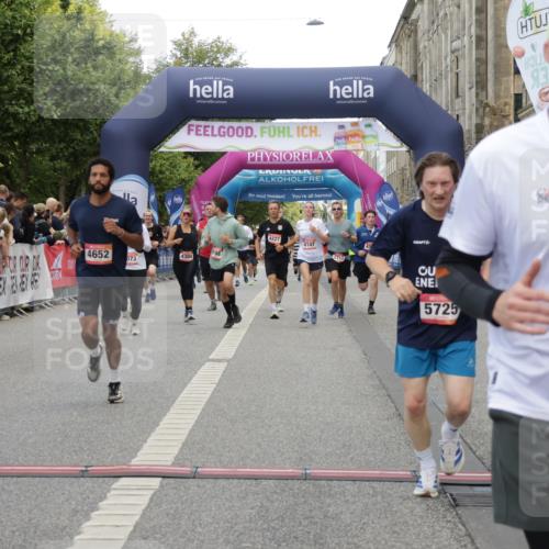 06.09.2026 - CURREX Alsterlauf Yannick Fuchs http://msf.ph/oto/10197168 06.09.2026 09:58:35 Ziel 2013, 2173, 2717, 3031, 3261, 3560, 3693, 4050, 4147, 4227, 4256, 4304, 4352, 4356, 4423, 4652, 5521, 5640, 5725, 5840, 6073, 6099, 6118, 6470, 8077, 8319 meine-sportfotos.de