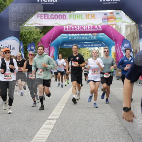 06.09.2026 - CURREX Alsterlauf Yannick Fuchs http://msf.ph/oto/10197208 06.09.2026 09:58:36 Ziel 2120, 2173, 2717, 3031, 3261, 3560, 3693, 4050, 4147, 4227, 4256, 4304, 4352, 4356, 4423, 4652, 5205, 5207, 5521, 5640, 5725, 6073, 6099, 6118, 6470, 8077, 8319 meine-sportfotos.de