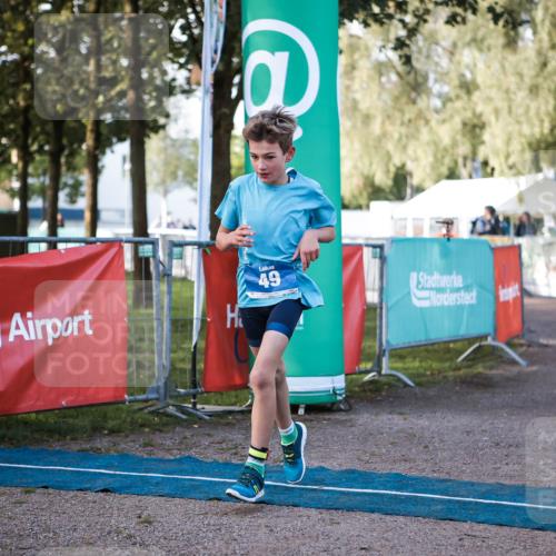 06.09.2026 - 20. Norderstedt Triathlon H.Heesch http://msf.ph/oto/10197214 06.09.2026 09:10:13 Ziel 36, 49 meine-sportfotos.de