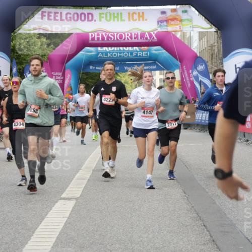 06.09.2026 - CURREX Alsterlauf Yannick Fuchs http://msf.ph/oto/10197257 06.09.2026 09:58:37 Ziel 2034, 2120, 2173, 2717, 3031, 3261, 3693, 4050, 4147, 4227, 4256, 4304, 4352, 4356, 4423, 4652, 5205, 5207, 5521, 5640, 5725, 6073, 6099, 6118, 6470, 8077, 8319 meine-sportfotos.de