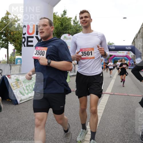 06.09.2026 - CURREX Alsterlauf Yannick Fuchs http://msf.ph/oto/10197294 06.09.2026 10:06:51 Ziel 2270, 2428, 2745, 2934, 3142, 3143, 3303, 3500, 3501, 3502, 3537, 3675, 3855, 3943, 3945, 4347, 5143, 5167, 5471, 6275, 6285, 8017 meine-sportfotos.de