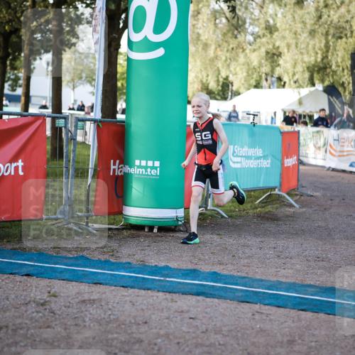 06.09.2026 - 20. Norderstedt Triathlon H.Heesch http://msf.ph/oto/10197423 06.09.2026 09:10:56 Ziel 31, 32, 34, 35, 48 meine-sportfotos.de